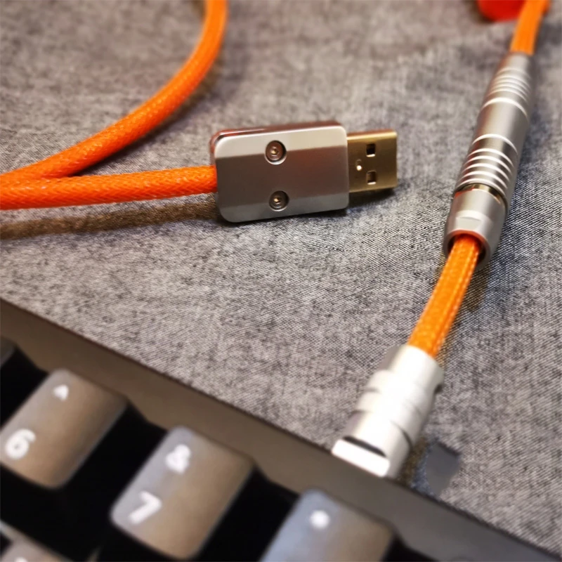 USB Mashkull Strehimit të Gjitha Metalike Me lyera me Ar Vida të Përshtatshme Për të Dhënash Dhe të Shpejtë Ngarkimit Kabllo . ' - ' . 3